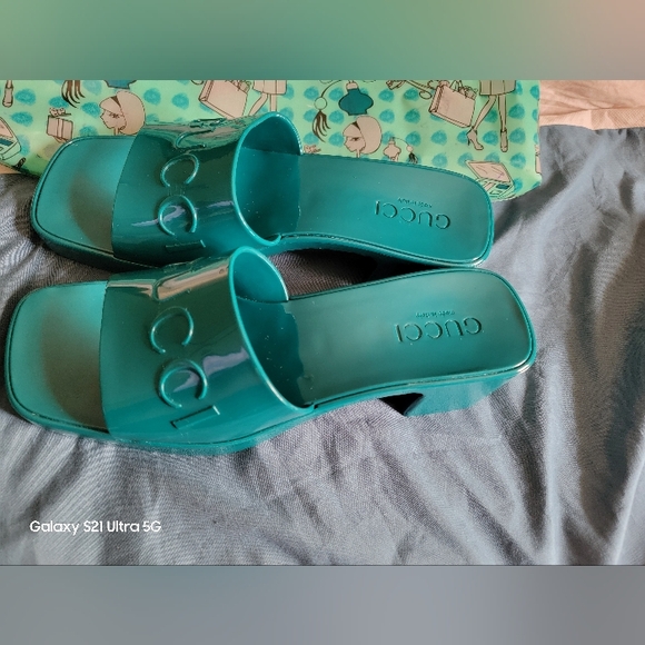 Gucci Double G Rubber Sandals Teal color size 38 (8 US) - Picture 2 of 16